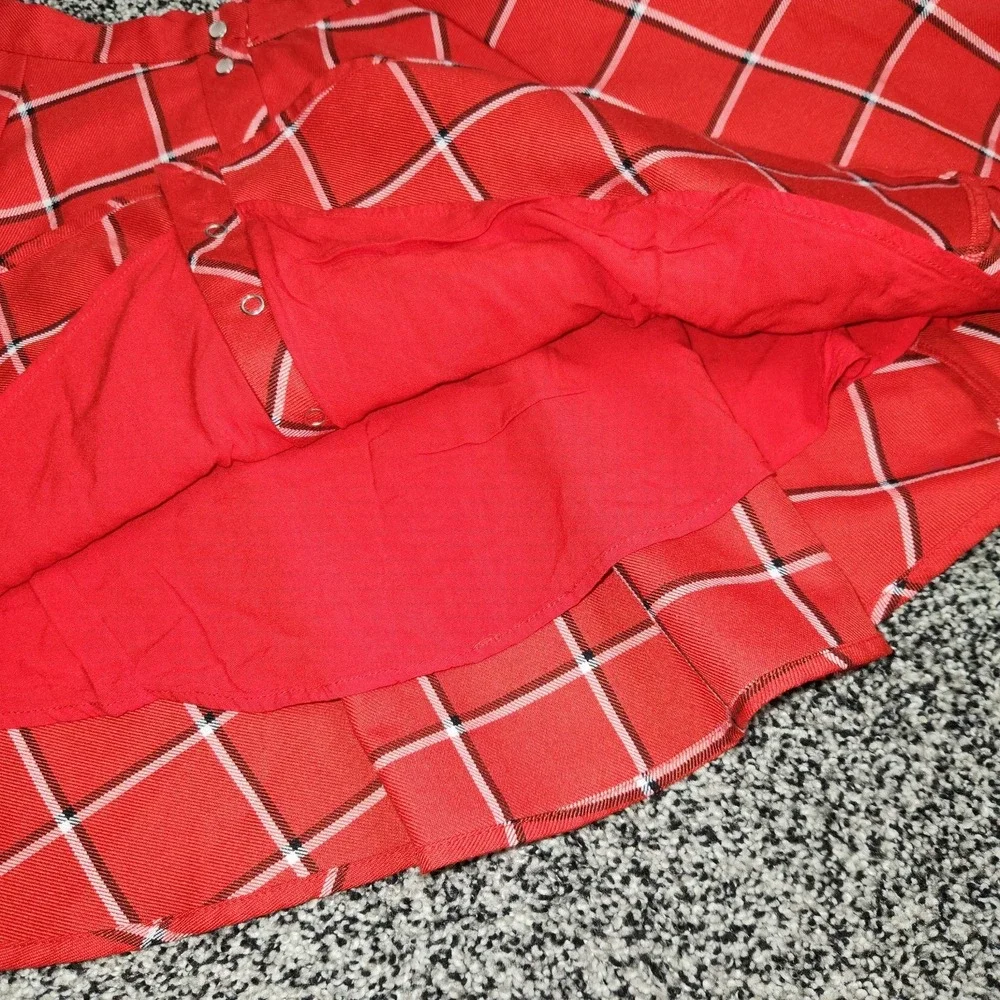 DIXXON Daytona Nascar RED PLAID CHECKERED PEARL SNAP SKIRT Punk Emo Skater Y2k M